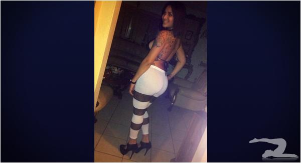 black-stripe-yoga-pants