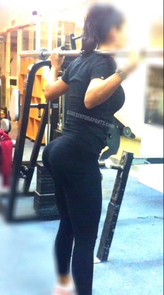 gravity-defying-booty1