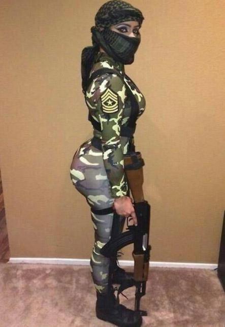 Girls In Camo Yoga Pants Updated 35 Photos Yoga Pants