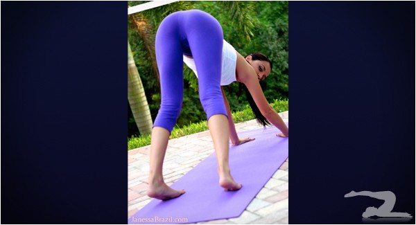 Janessa Brazil Doing Yoga Girls In Yoga Pants