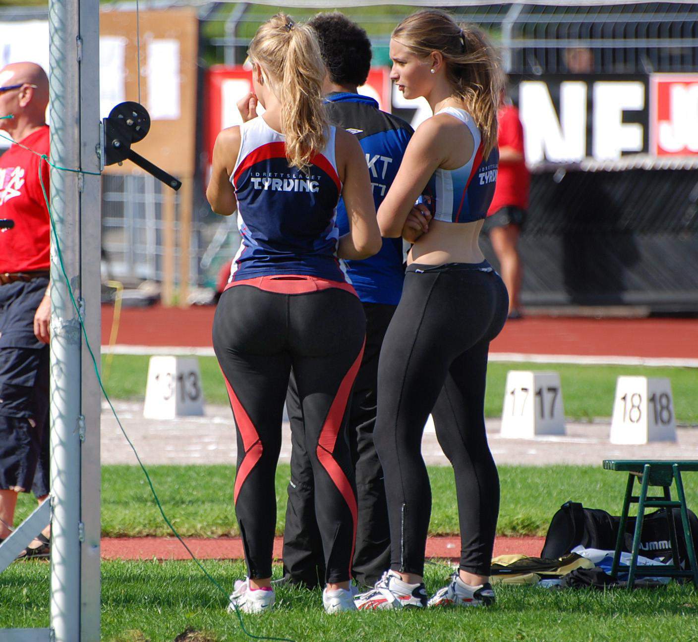 MIND BLOWING TRACK AND FIELD BOOTY - GirlsInYogaPants.com