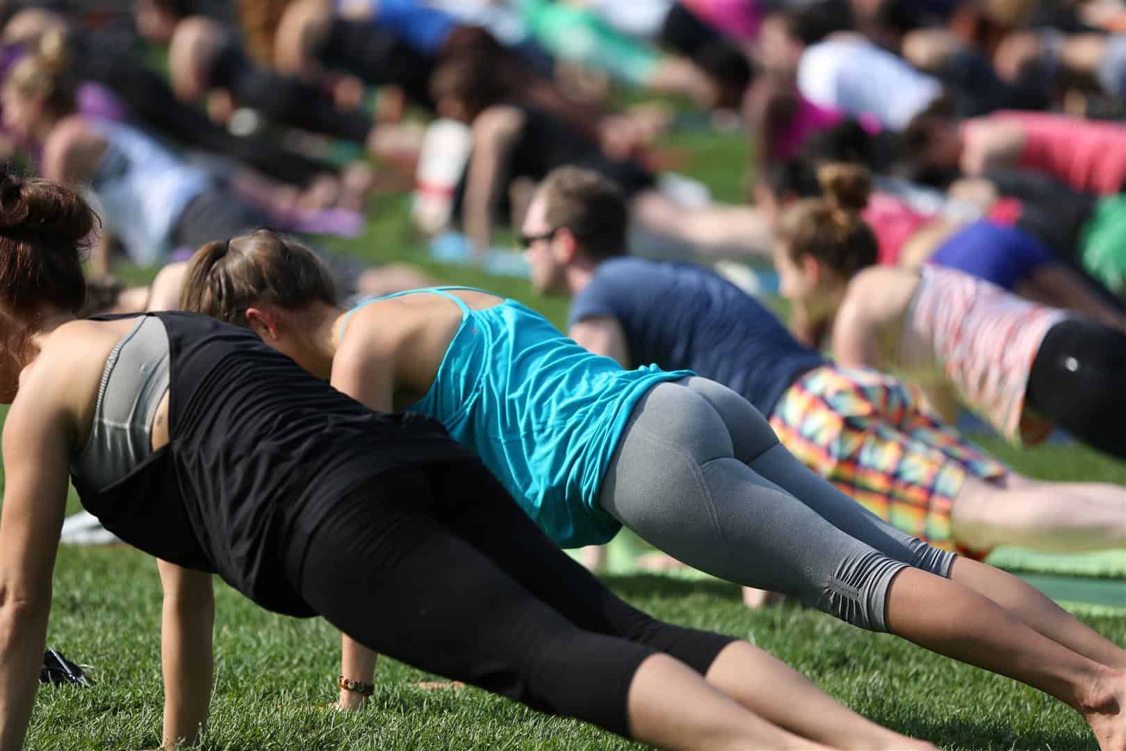 Outdoor Yoga Creep Shot Hot Girls In Yoga Pants Best