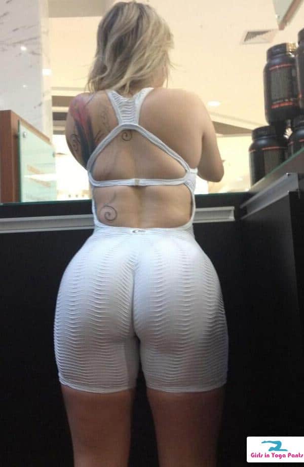 Jessica Constantino S Booty At The Gym