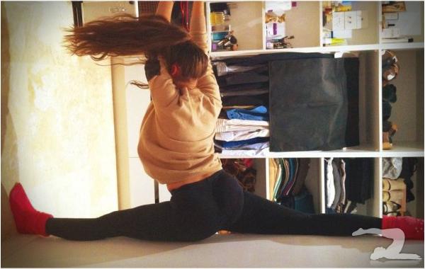 25 Hot Girls Doing Yoga Being Flexible GirlsInYogaPantscom