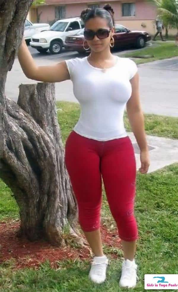 Classic Sexy Latin Curves Hot Girls In Yoga Pants