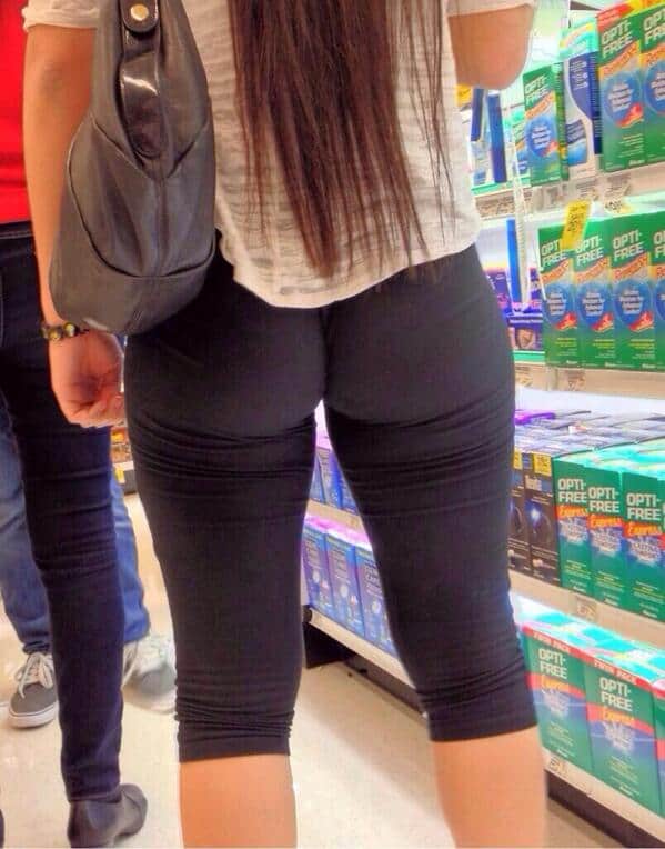 Creepshot pics with See through and cameltoe leggings and yoga pants pics. 