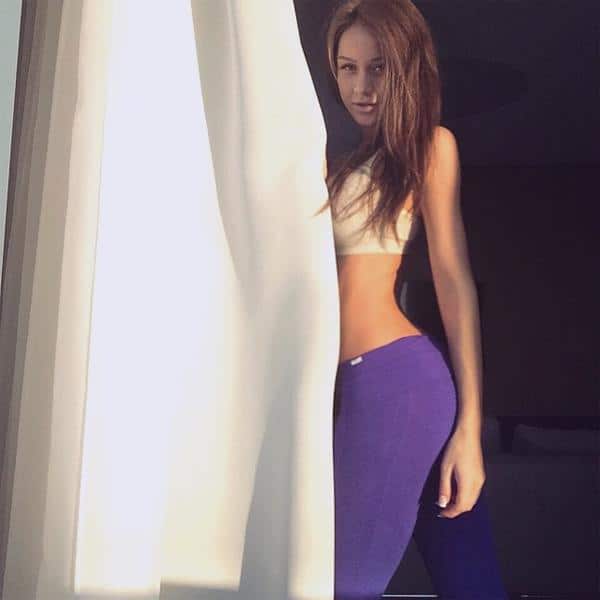 Olga Katysheva In Yoga Pants, Workout Shorts And MORE (16 