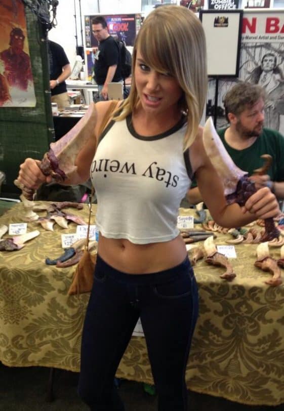 Sara Jean Underwood Yoga Pants Gallery + GIF At the end + 1 Video